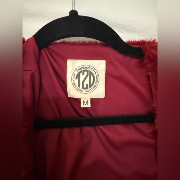Women's burgundy crimson Faux Fur Jacket - Picture 2 of 3